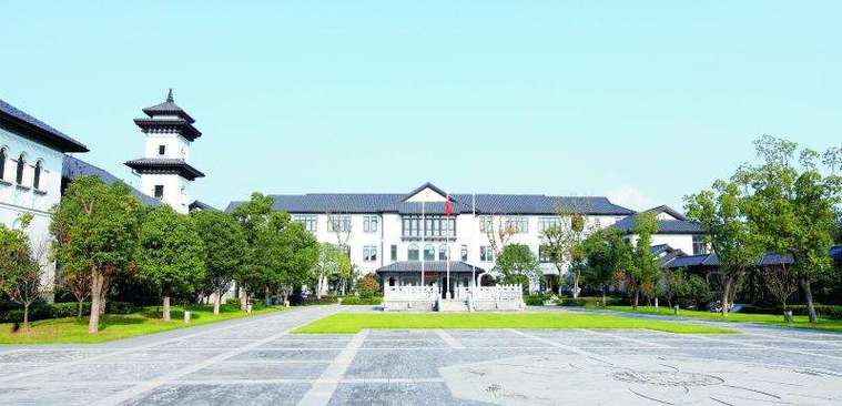 嵊州市成考专业学校在哪里,嵊州市成人教育?